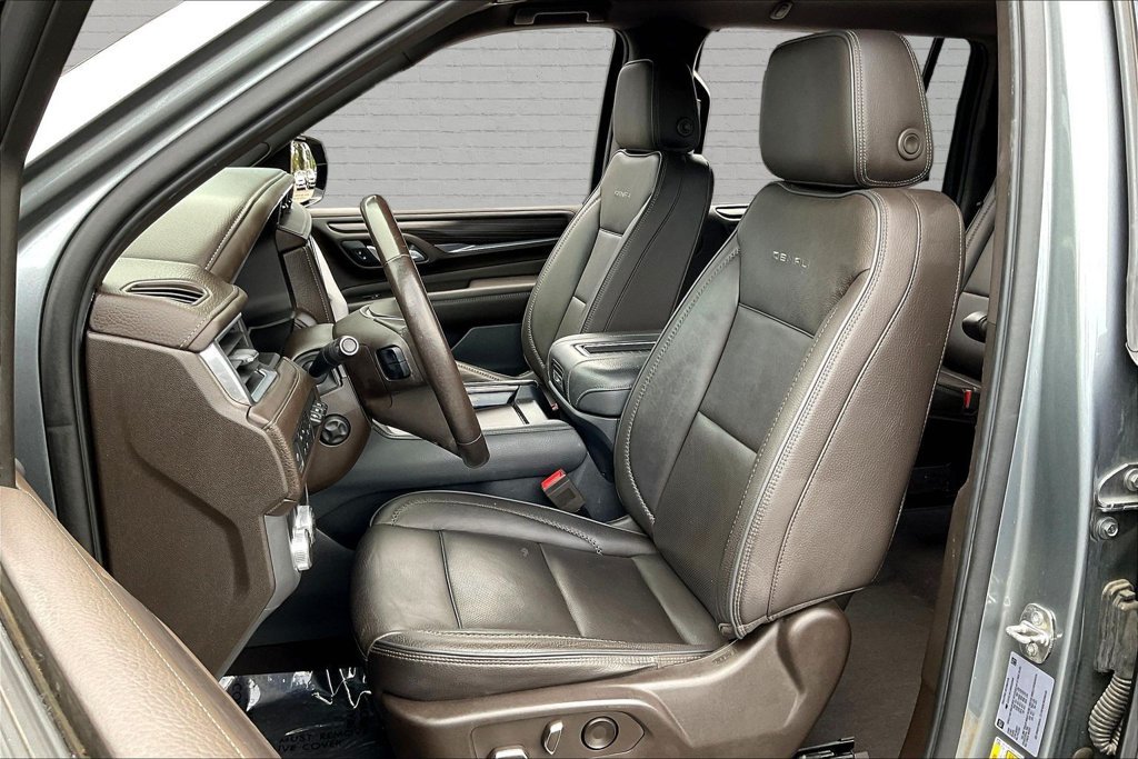 Used 2022 GMC Yukon XL Denali RWD image 17