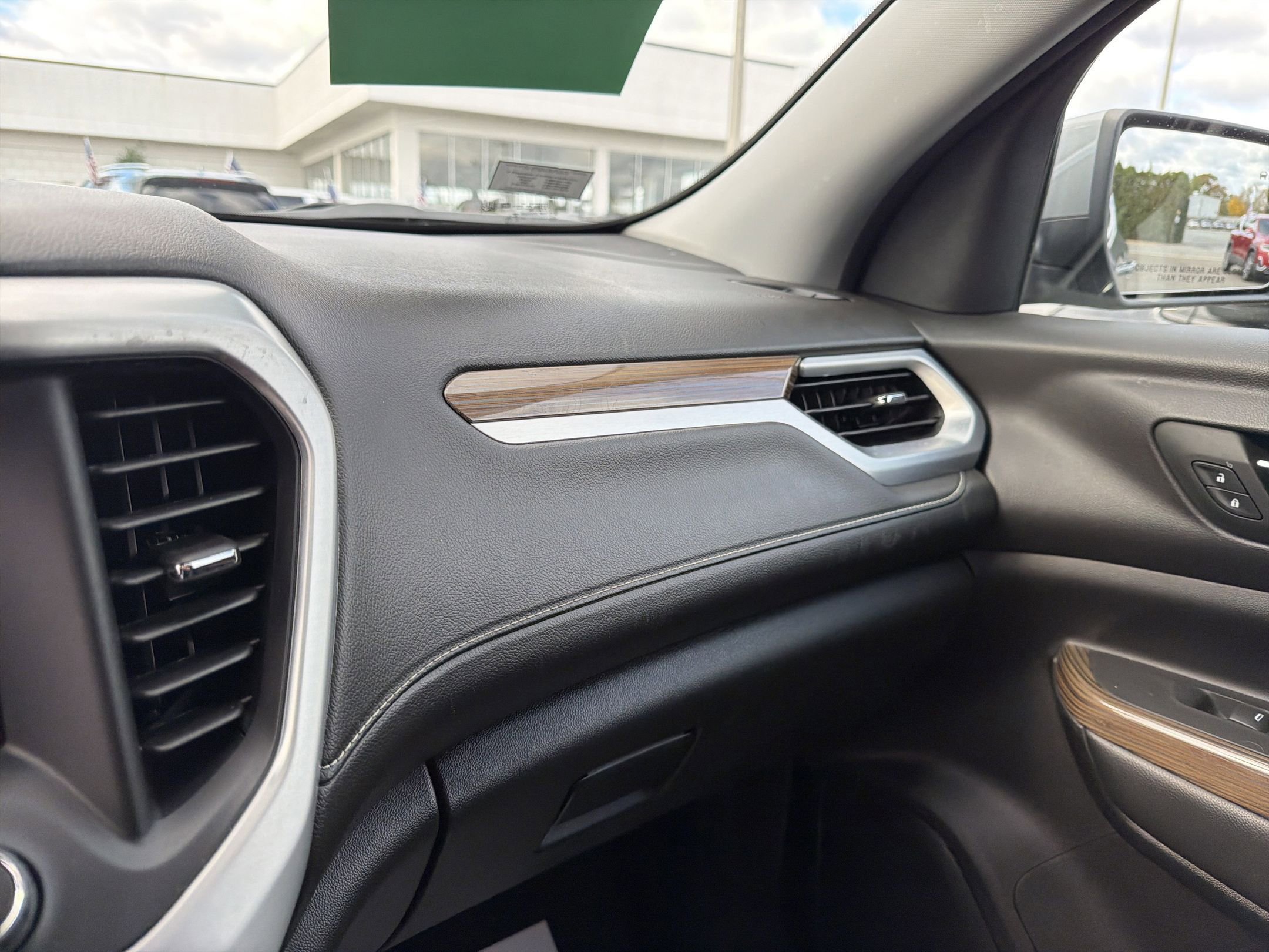 Certified 2023 GMC Acadia SLE image 20