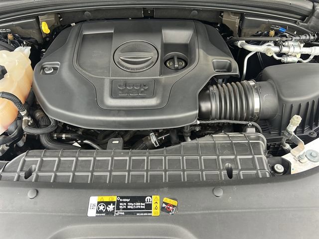 Used 2023 Jeep Grand Cherokee Summit AWD/4WD image 29