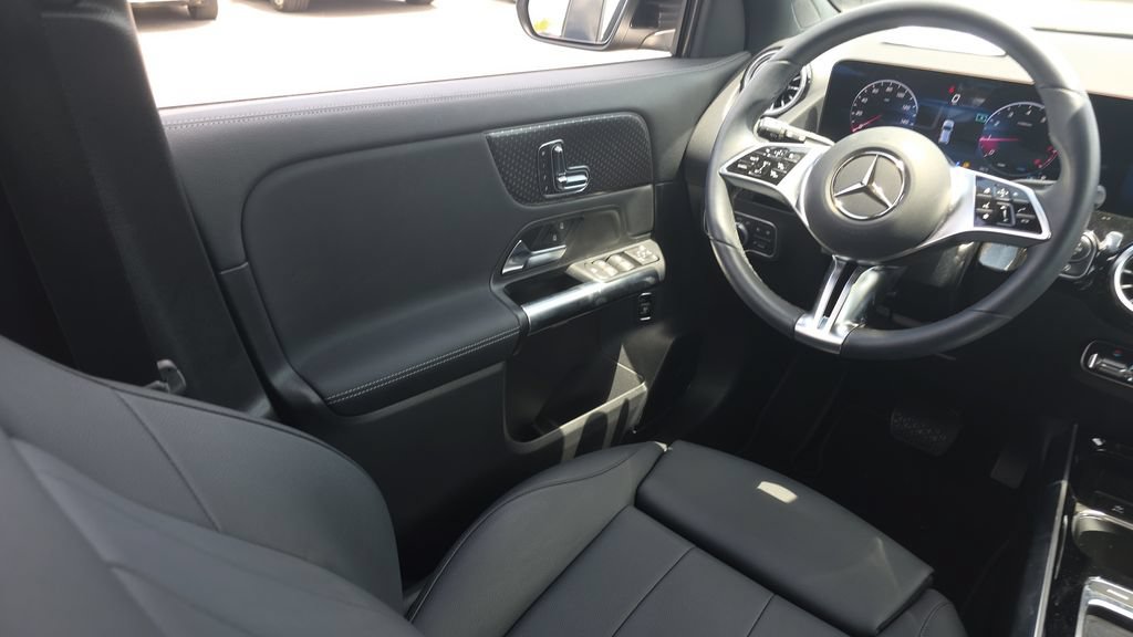 Certified 2025 Mercedes-Benz GLA 250 image 26