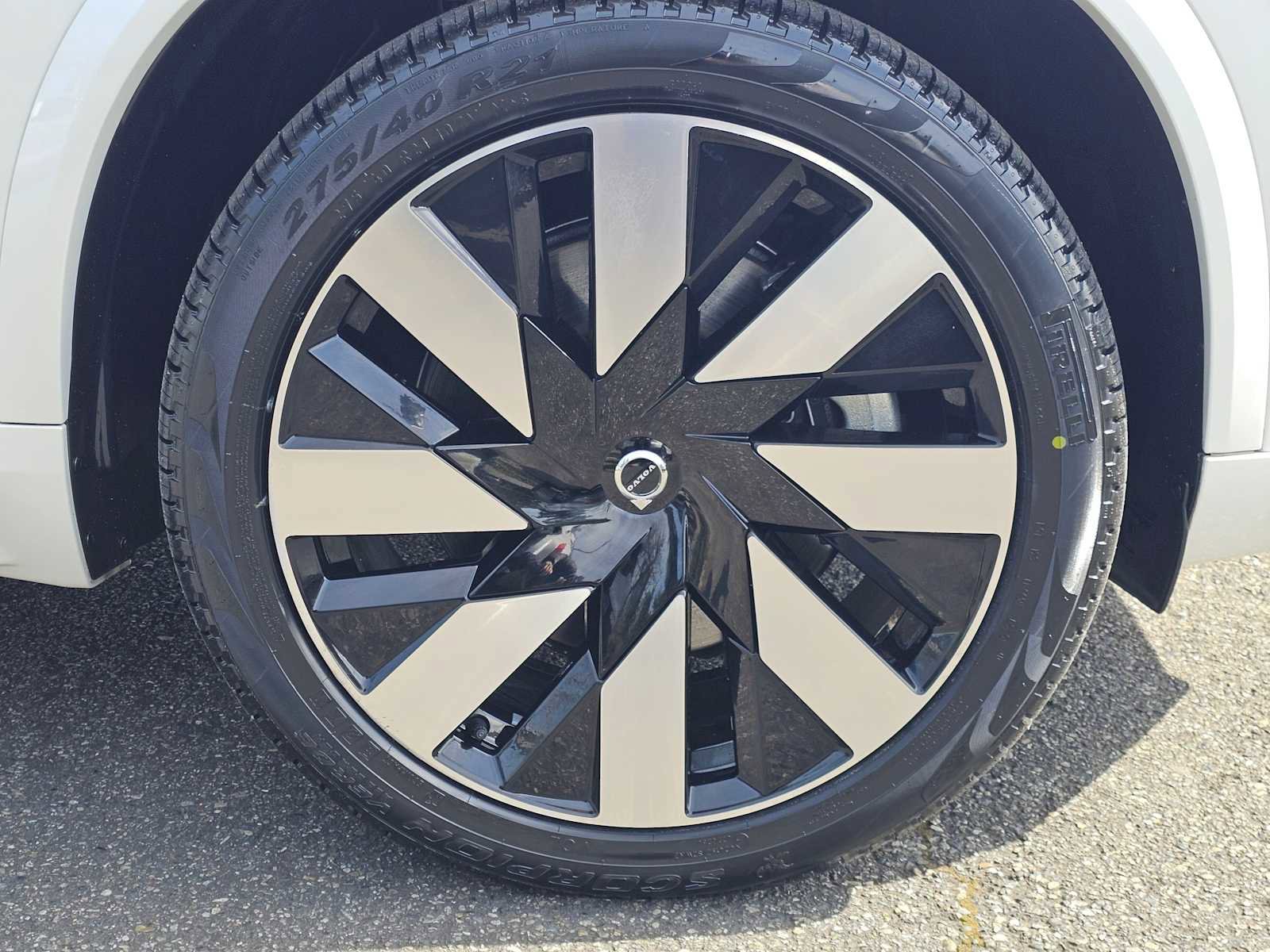 Used 2023 Volvo XC90 T8 Ultimate w/ Protection Package Premier image 9