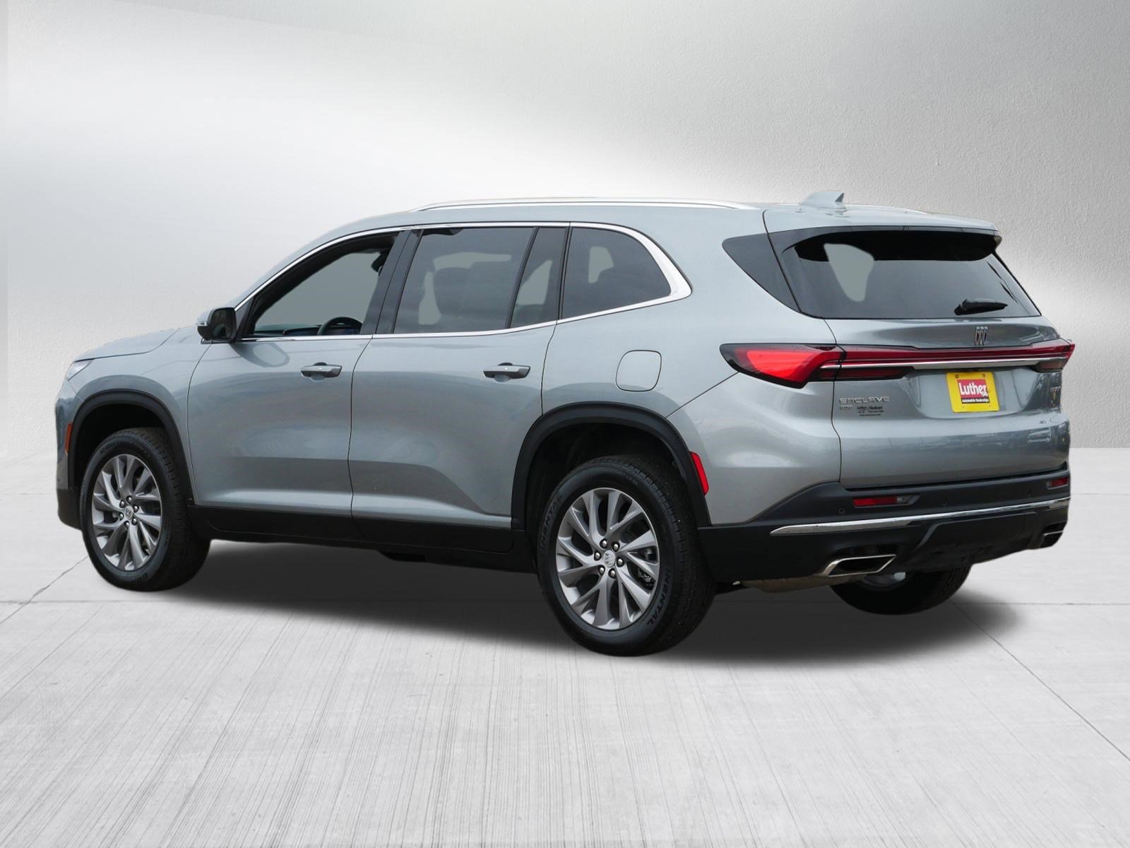 Used 2025 Buick Enclave Preferred image 5