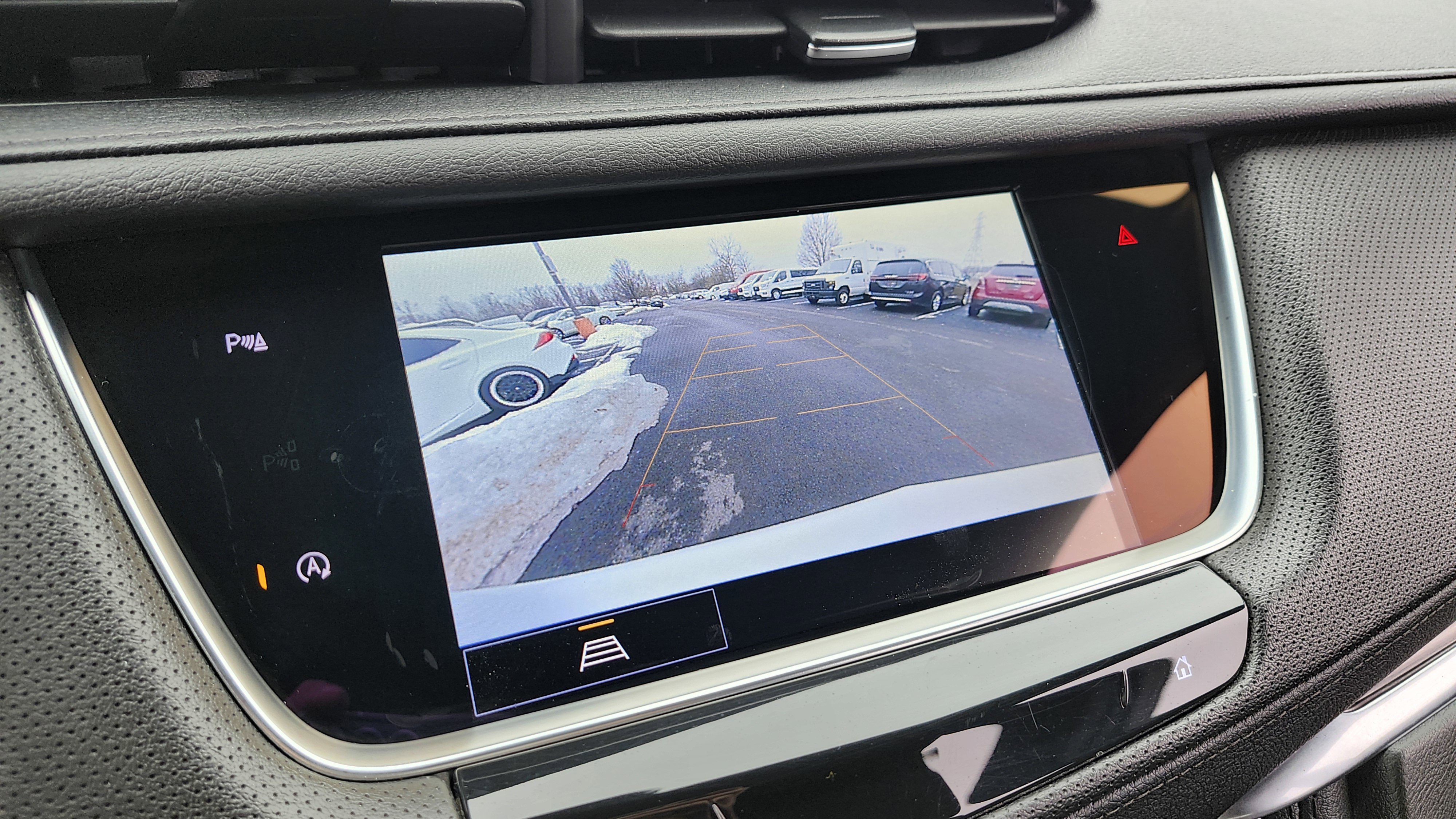 Used 2022 Cadillac XT5 Luxury image 2