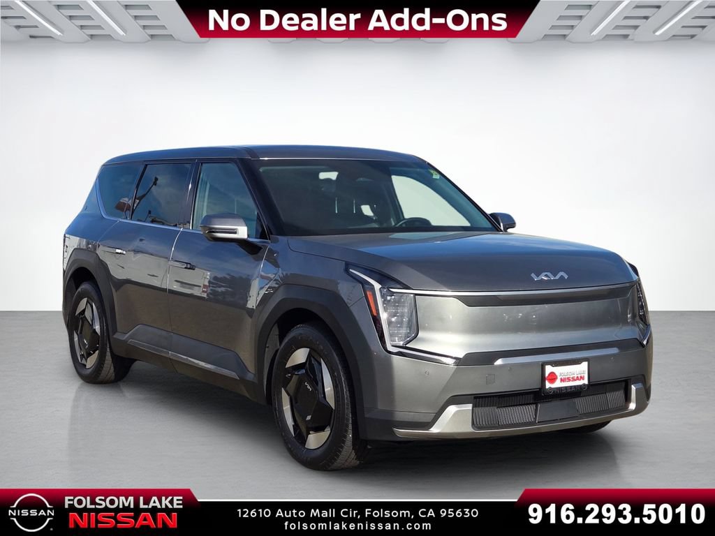 Used 2024 Kia EV9 Light Long Range RWD image 1