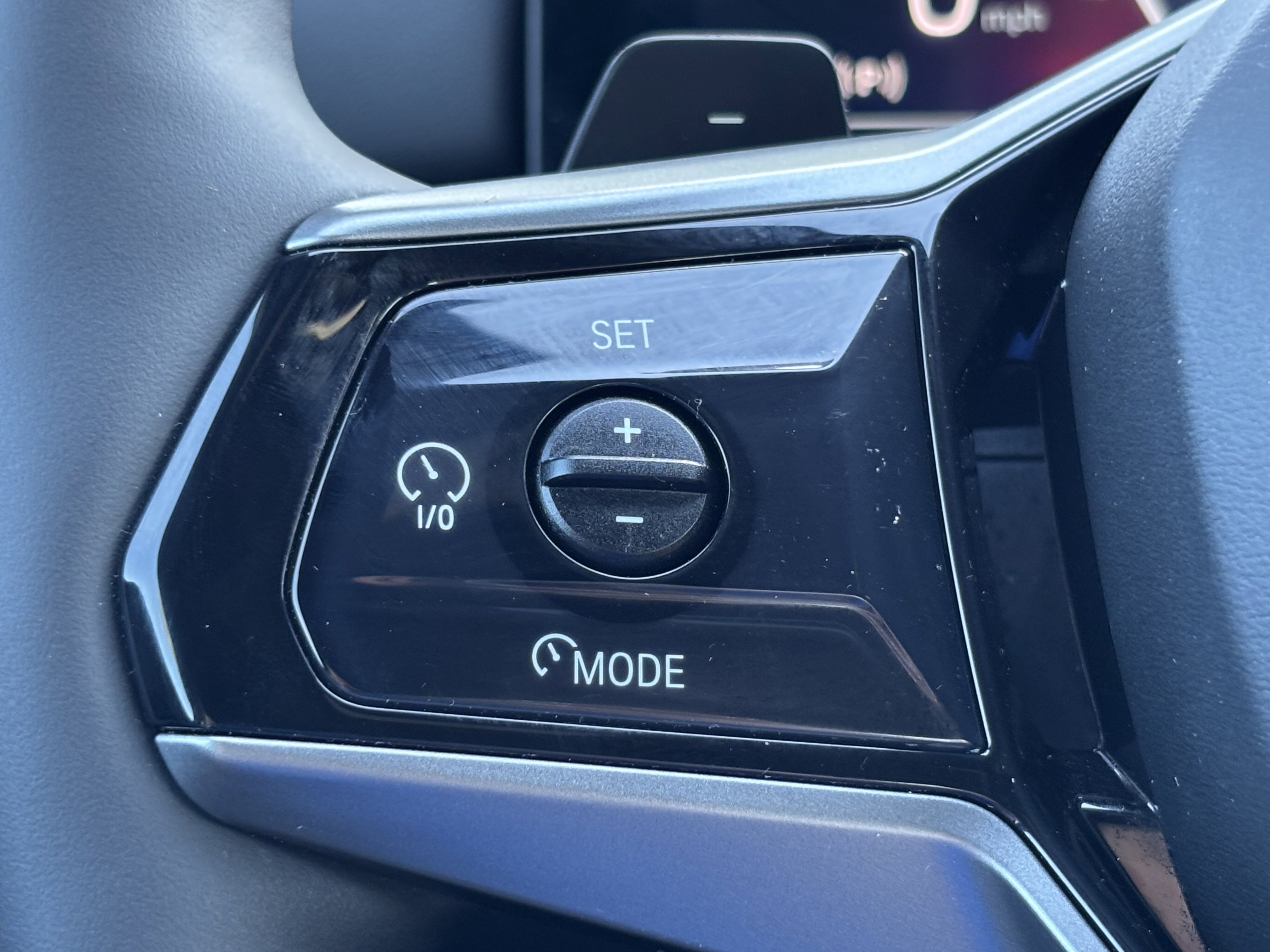 Used 2025 BMW 530i xDrive w/ Premium Package AWD/4WD image 19