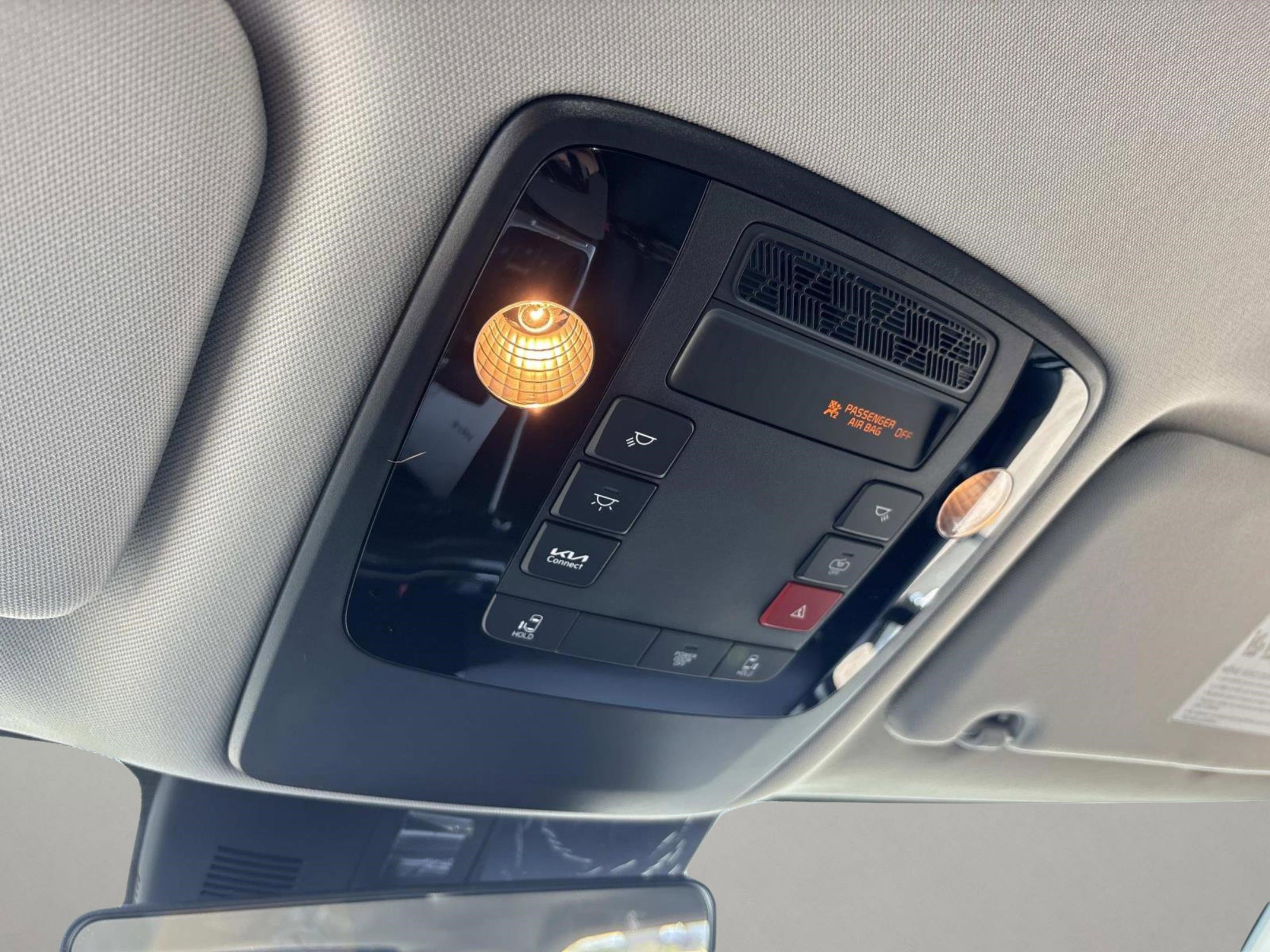 New 2026 Kia Carnival LX FWD image 30