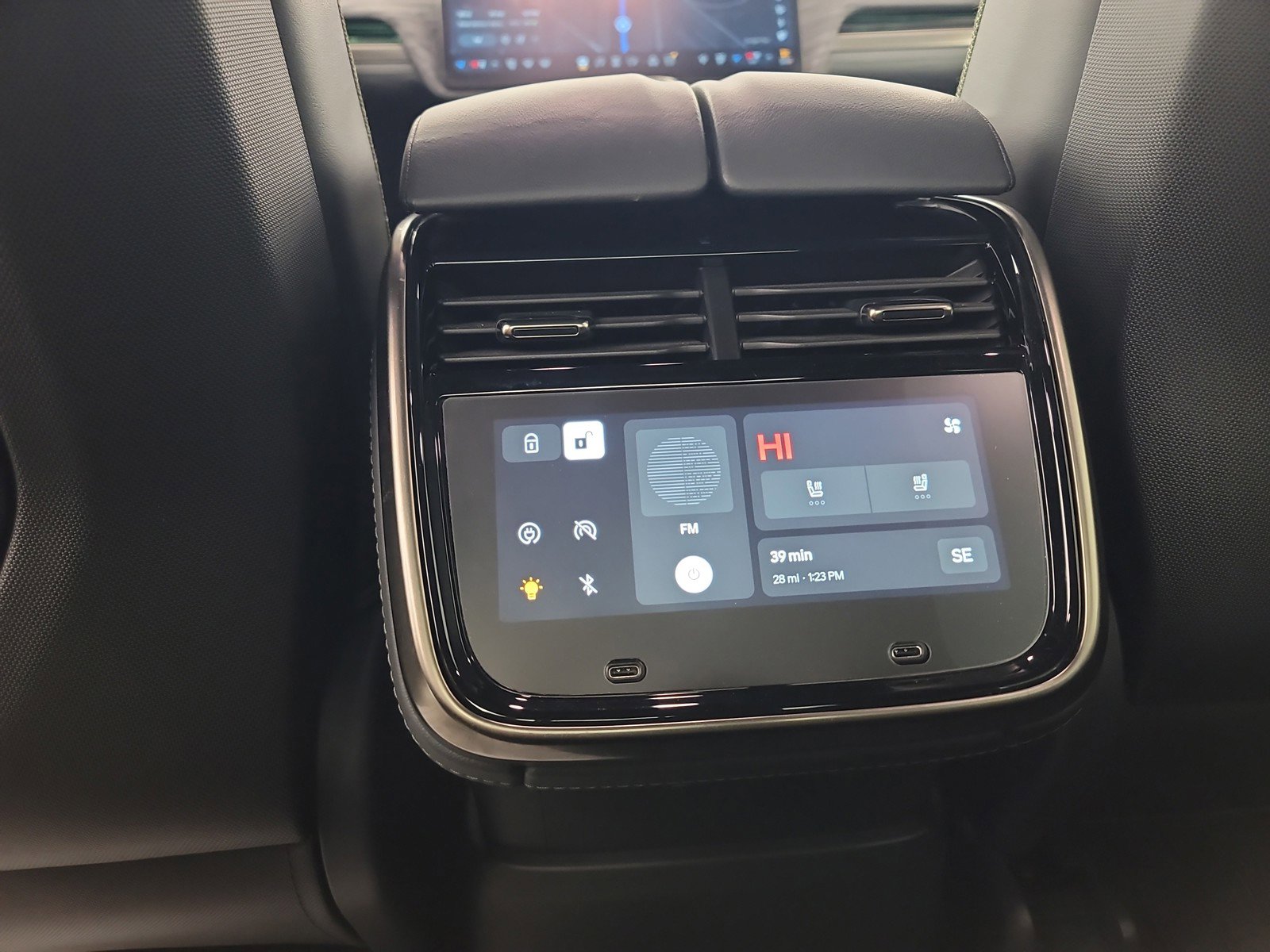 Used 2022 Rivian R1T Adventure image 28