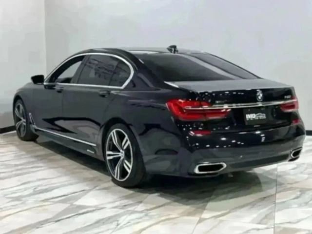 Used 2017 BMW 750i xDrive AWD/4WD image 39