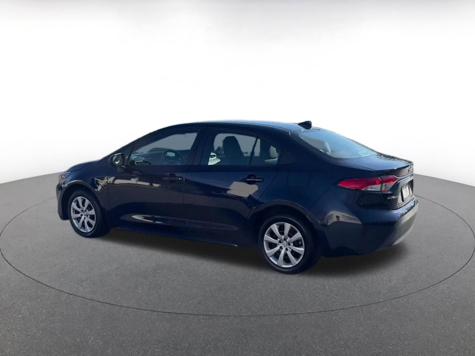 Used 2025 Toyota Corolla LE image 10