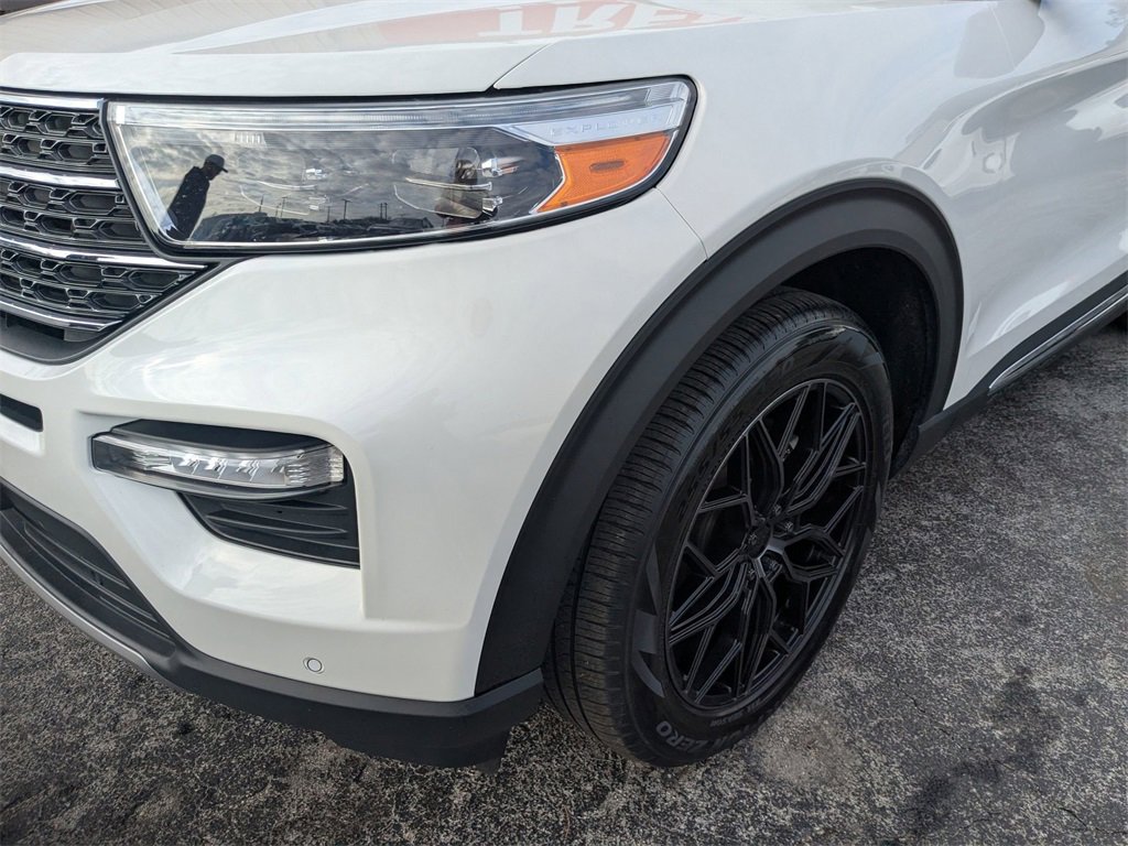 Used 2022 Ford Explorer XLT w/ Equipment Group 202A image 8