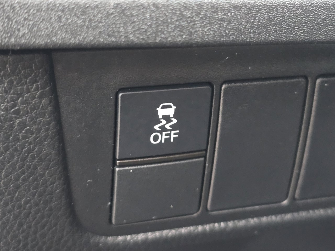 Used 2024 Honda CR-V LX image 9