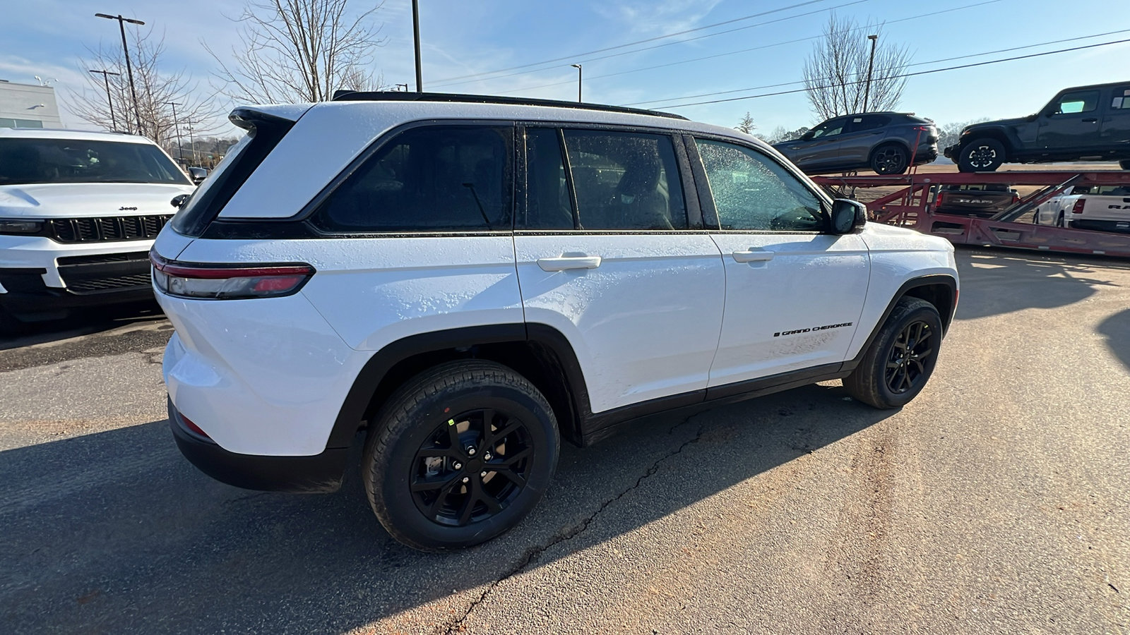 New 2026 Jeep Grand Cherokee Altitude image 8