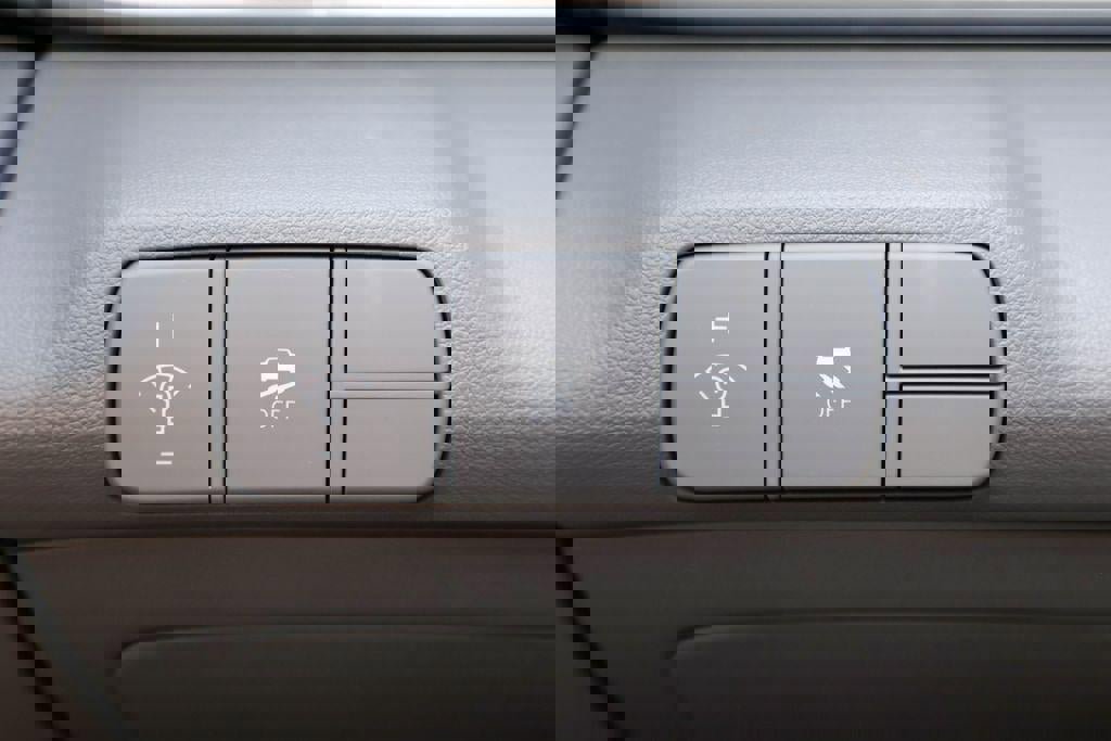 New 2026 Hyundai Elantra Sport image 17