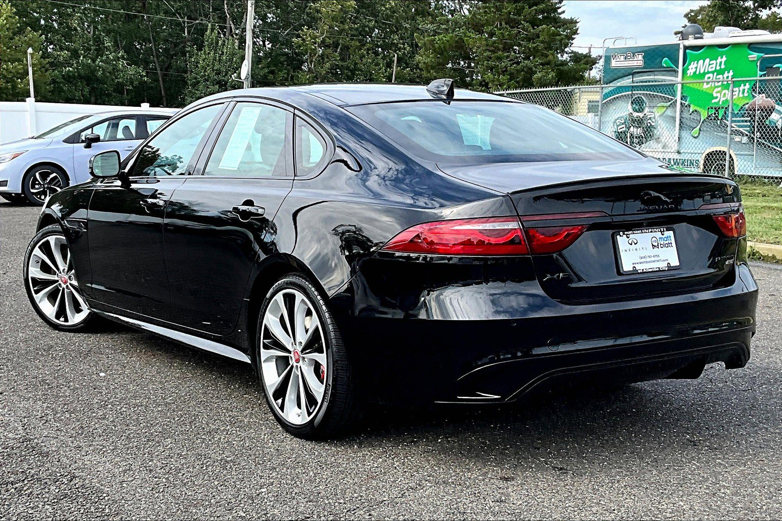 Used 2022 Jaguar XF R-Dynamic SE AWD/4WD image 17