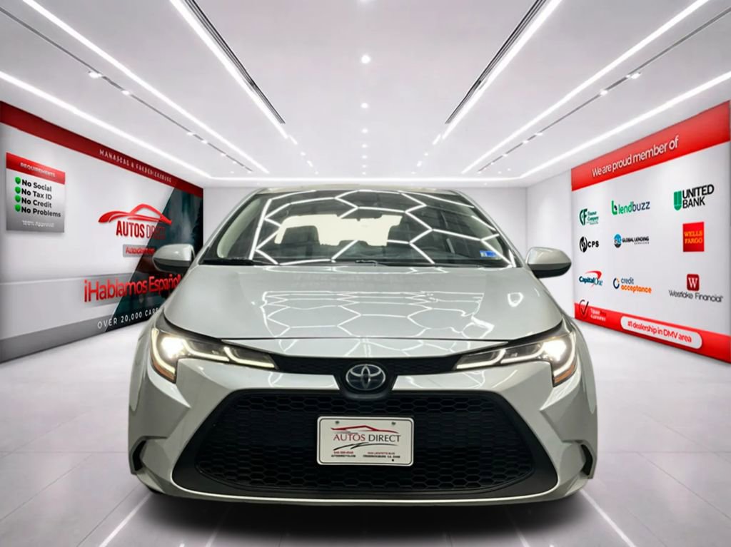 Used 2020 Toyota Corolla LE image 3