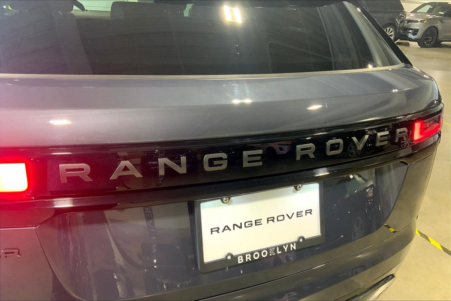 Used 2026 Land Rover Range Rover Velar Dynamic SE image 31