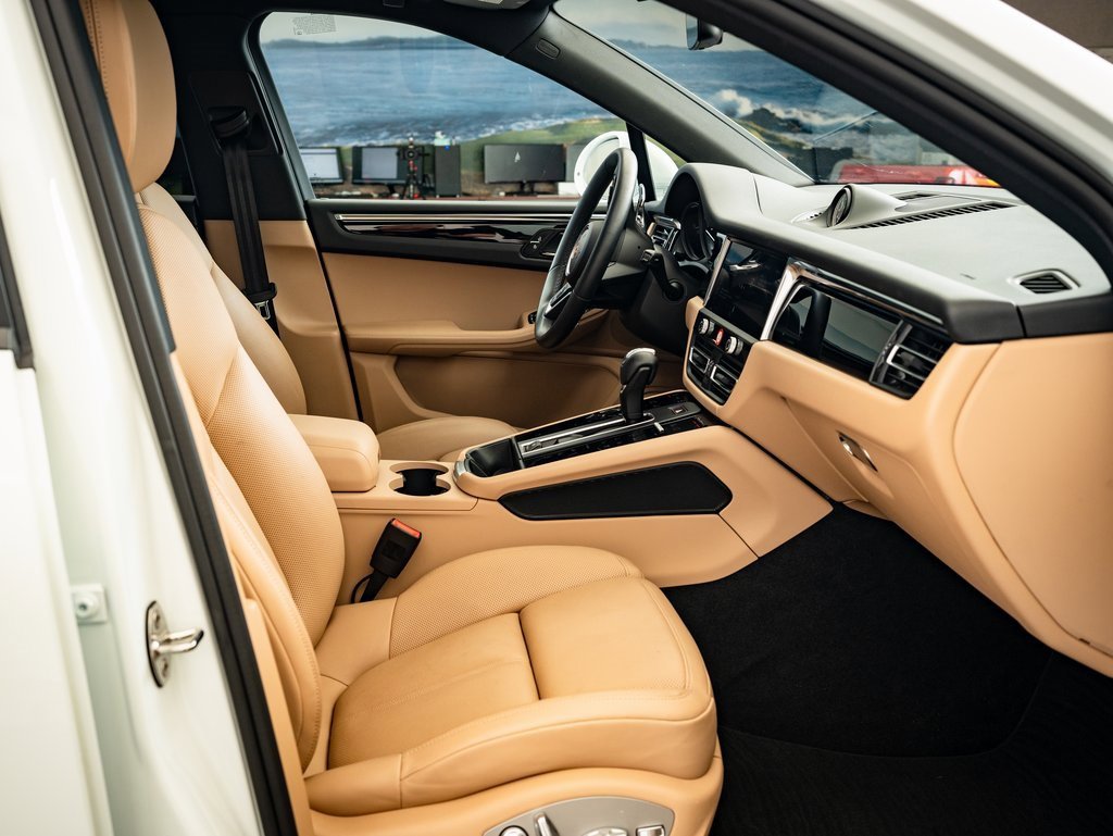 Certified 2024 Porsche Macan image 20