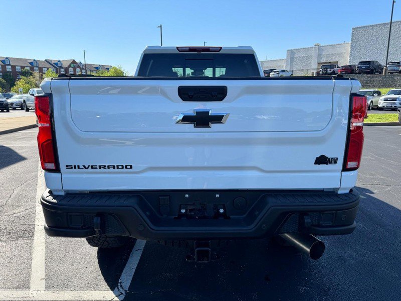 Used 2025 Chevrolet Silverado 2500 ZR2 w/ ZR2 Bison Edition image 4