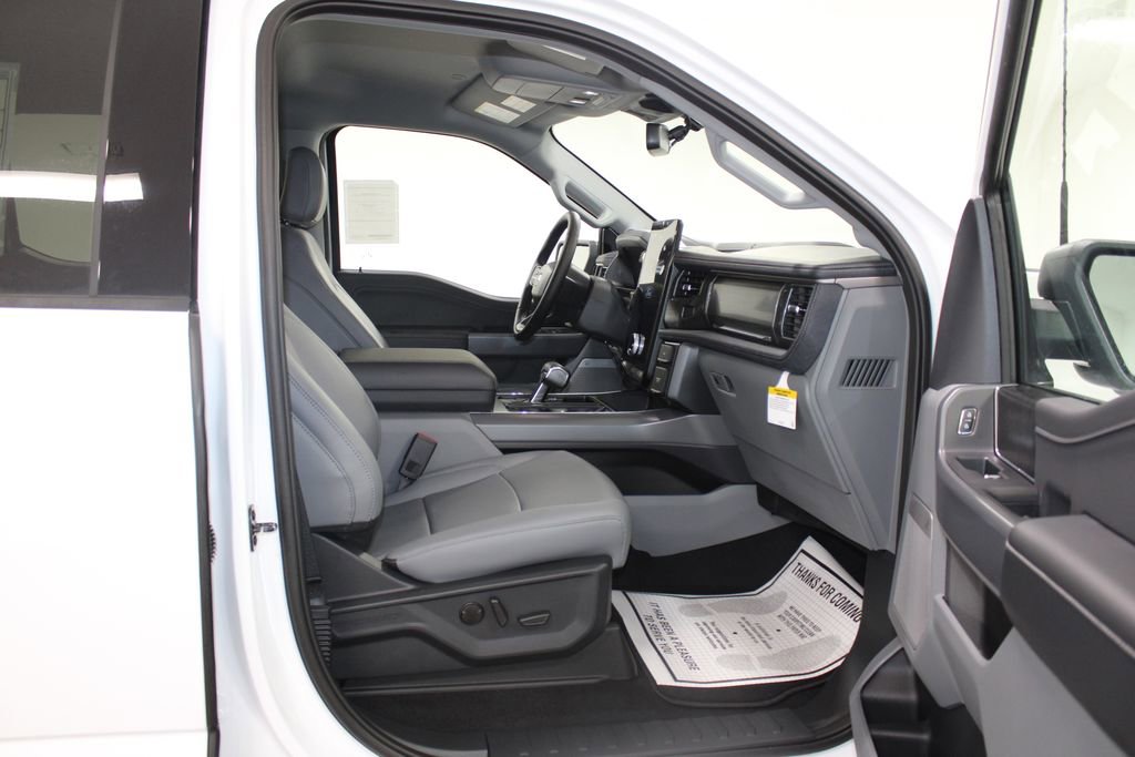 New 2025 Ford F150 Lightning Flash image 28