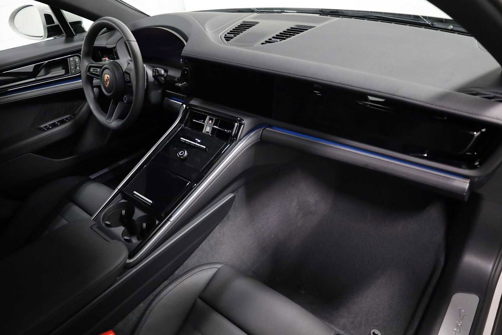 New 2026 Porsche Panamera image 7