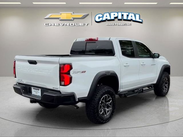 Used 2026 Chevrolet Colorado ZR2 w/ Technology Package AWD/4WD image 5