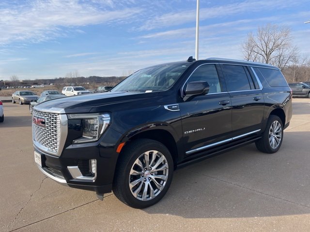 Used 2023 GMC Yukon XL Denali w/ Max Trailering Package image 7