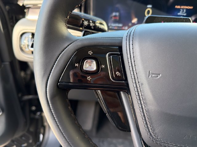 New 2027 Lincoln Aviator AWD image 29