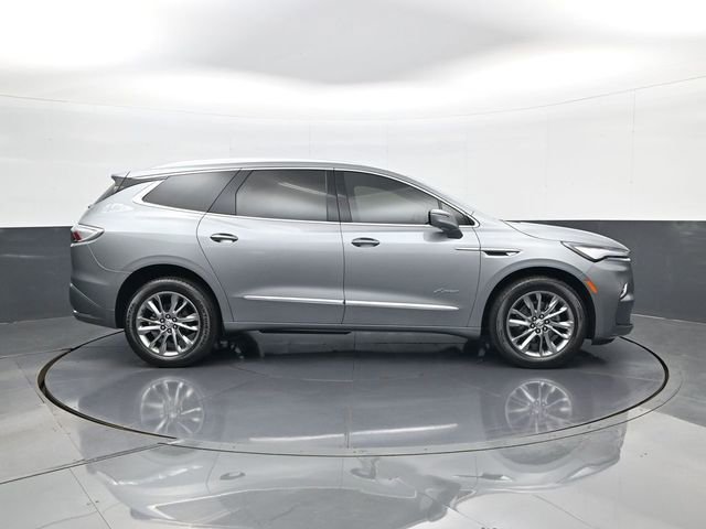 Used 2024 Buick Enclave Avenir w/ Avenir Technology Package image 4