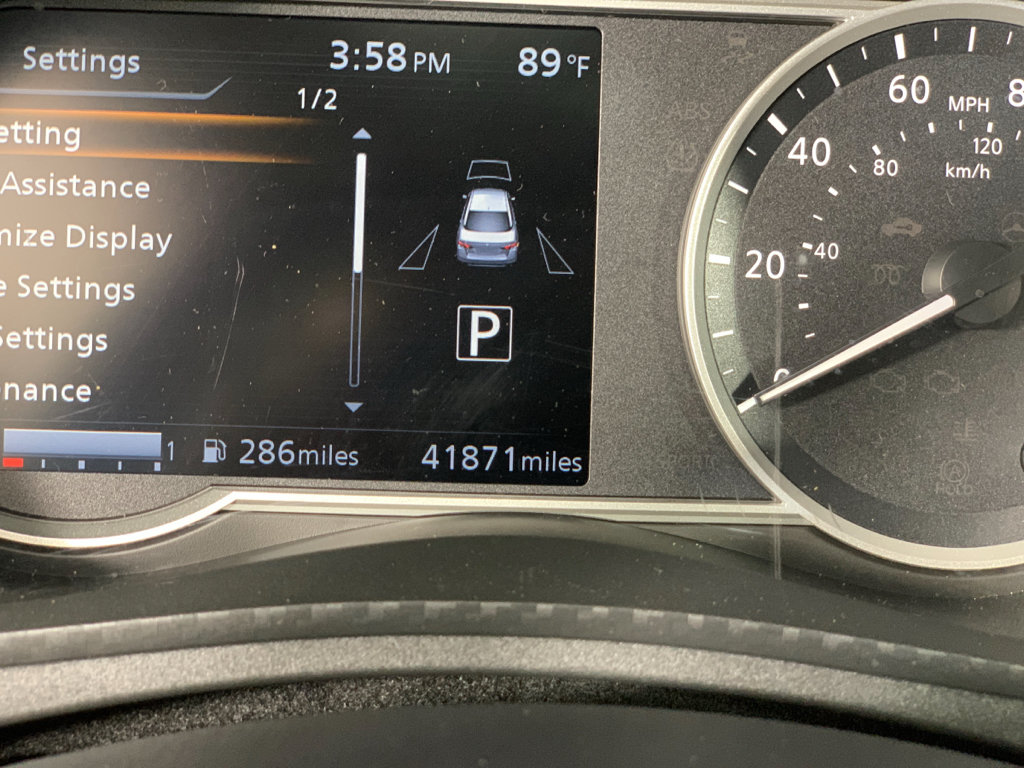 Used 2024 Nissan Versa SR w/ Trunk Package FWD image 23