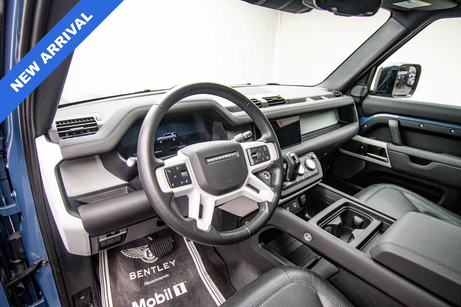 Used 2024 Land Rover Defender 110 S image 12