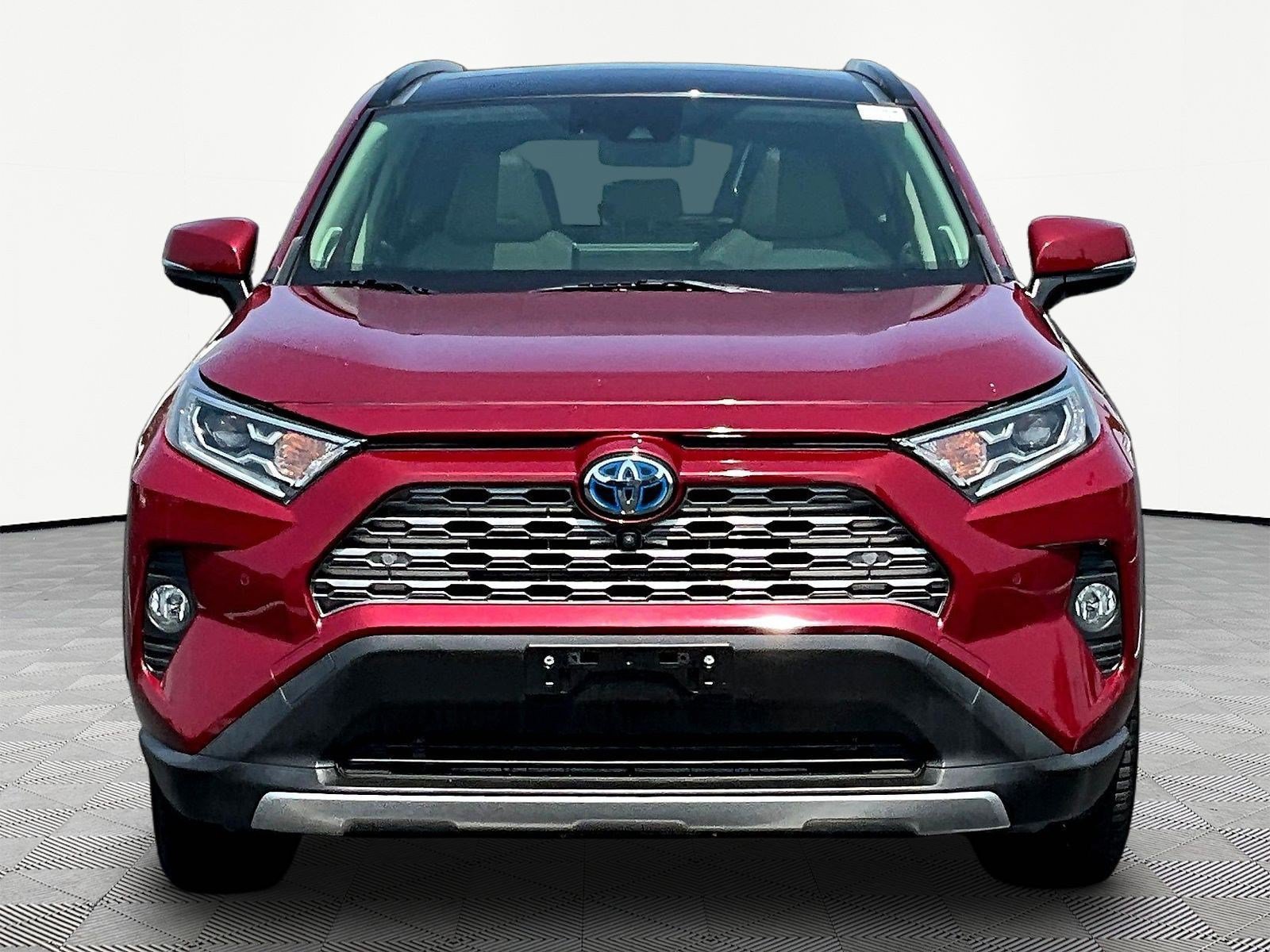 Used 2019 Toyota RAV4 Limited AWD/4WD image 2