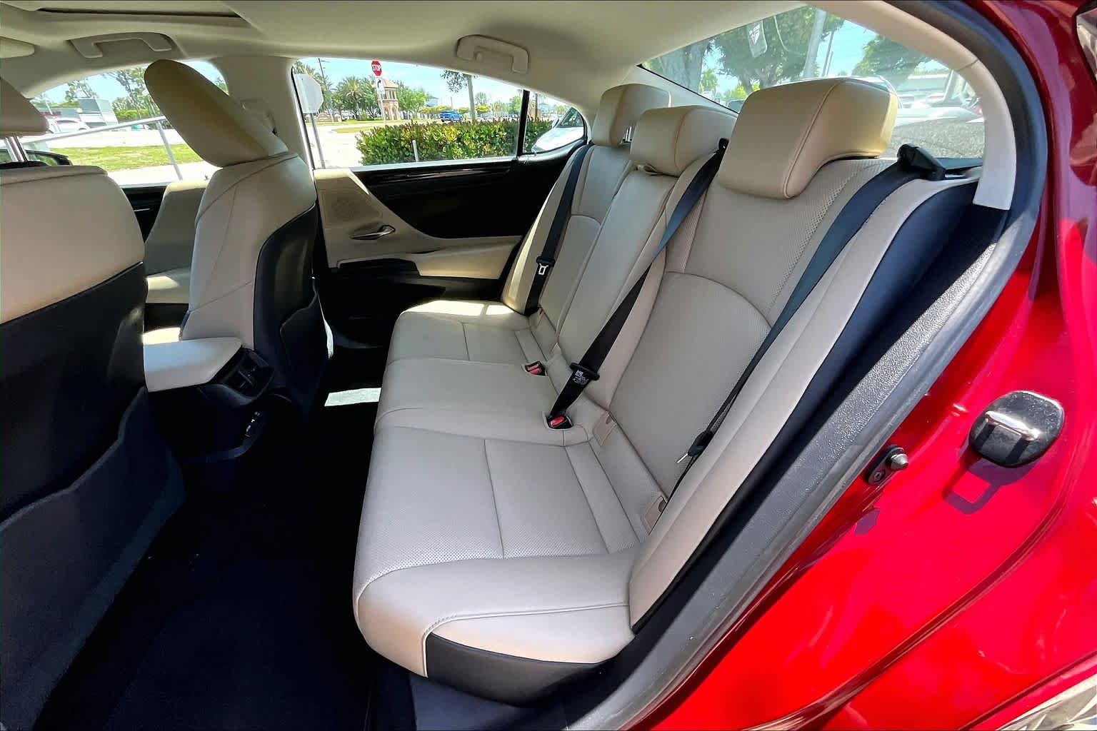 Used 2020 Lexus ES 350 w/ Premium Package image 21
