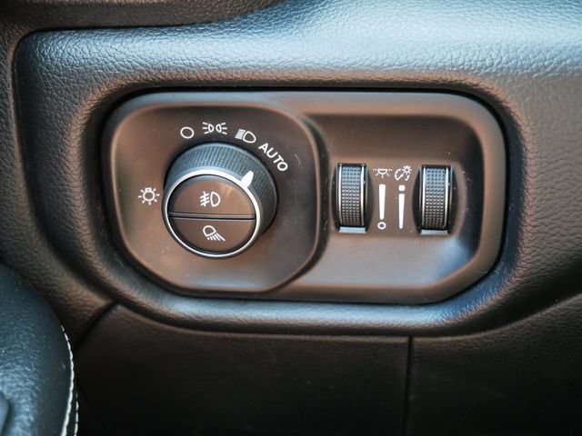 Used 2020 RAM 3500 Big Horn w/ Level 2 Equipment Group AWD/4WD image 25