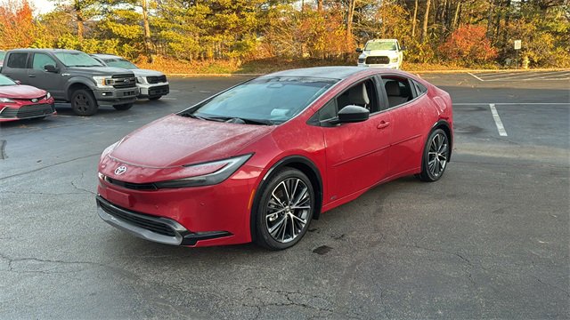 Used 2024 Toyota Prius XLE image 2