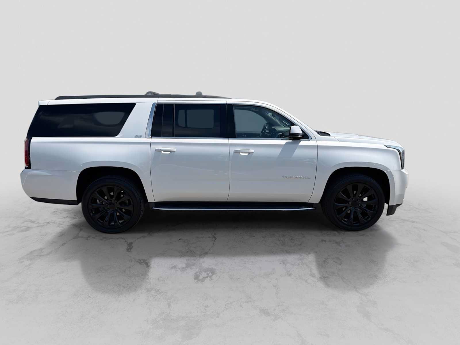 Used 2019 GMC Yukon XL SLT w/ Open Road Package AWD/4WD image 7