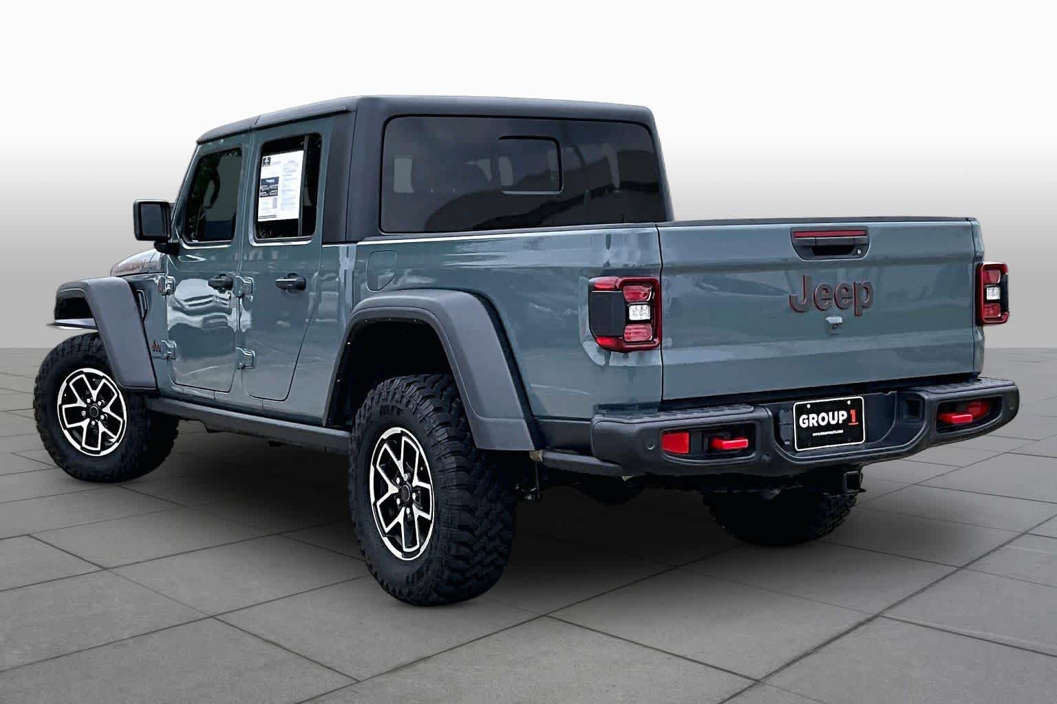 Used 2024 Jeep Gladiator Rubicon w/ Safety Group AWD/4WD image 11
