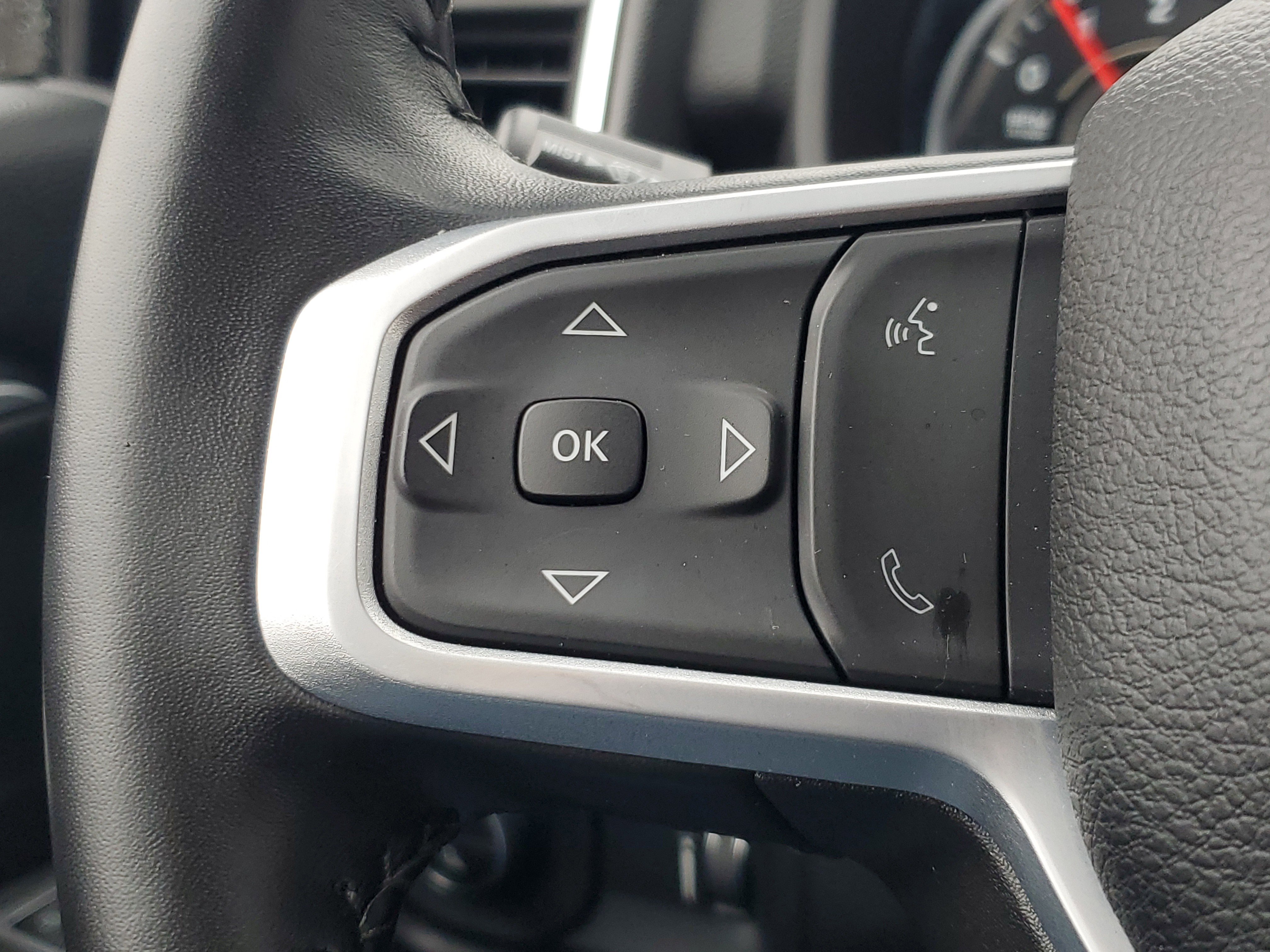 Used 2024 RAM 2500 Big Horn w/ Sport Appearance Package image 13