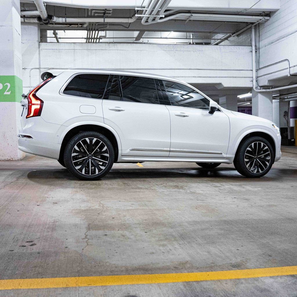 New 2026 Volvo XC90 B6 Plus w/ Protection Package Premier image 9