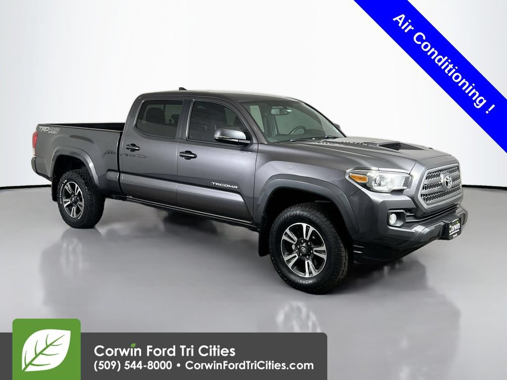 Used 2017 Toyota Tacoma TRD Off-Road AWD/4WD image 1