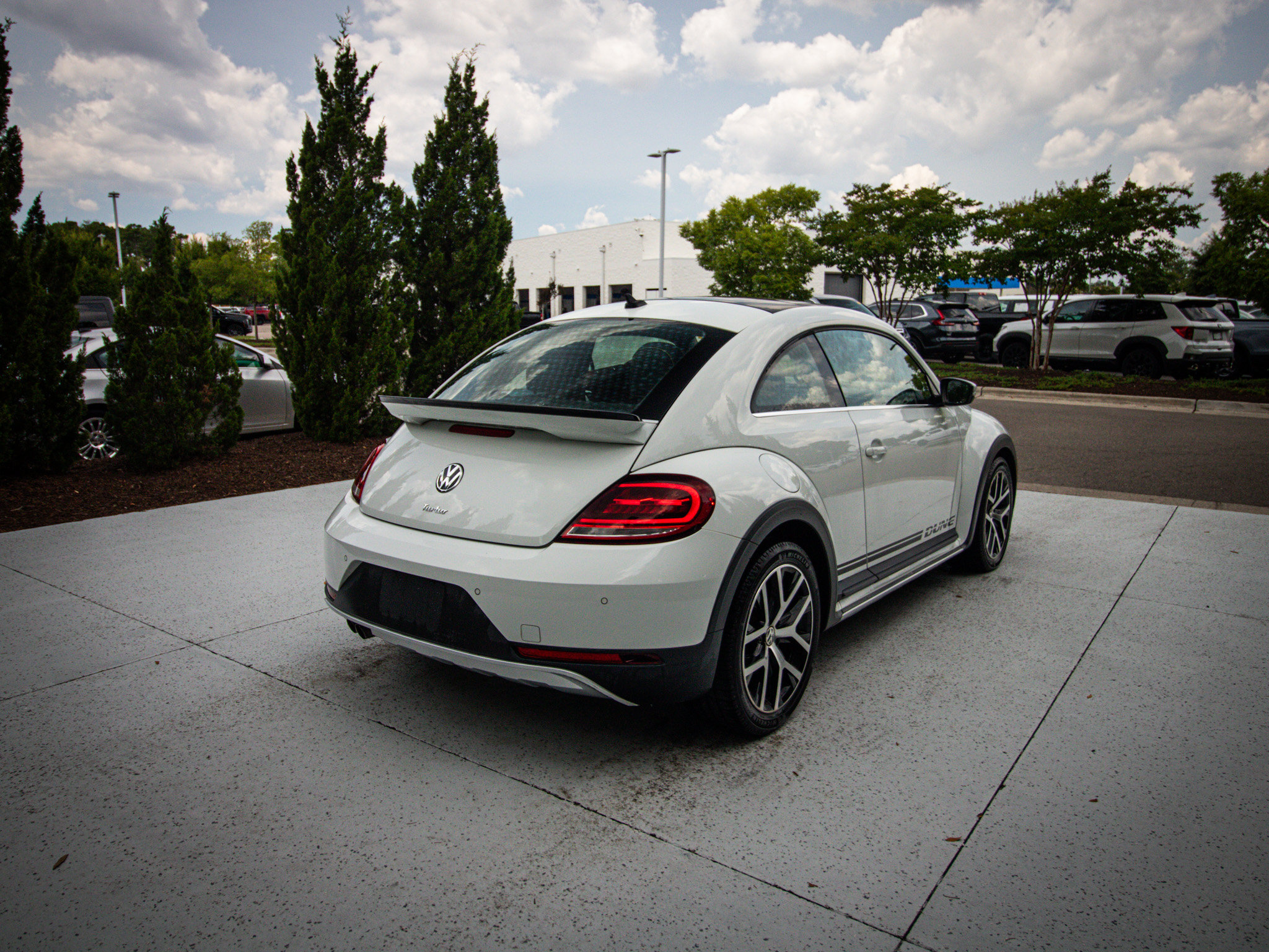 Used 2017 Volkswagen Beetle 1.8T Dune FWD image 8
