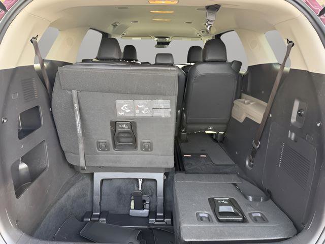 Used 2025 Kia Carnival image 14
