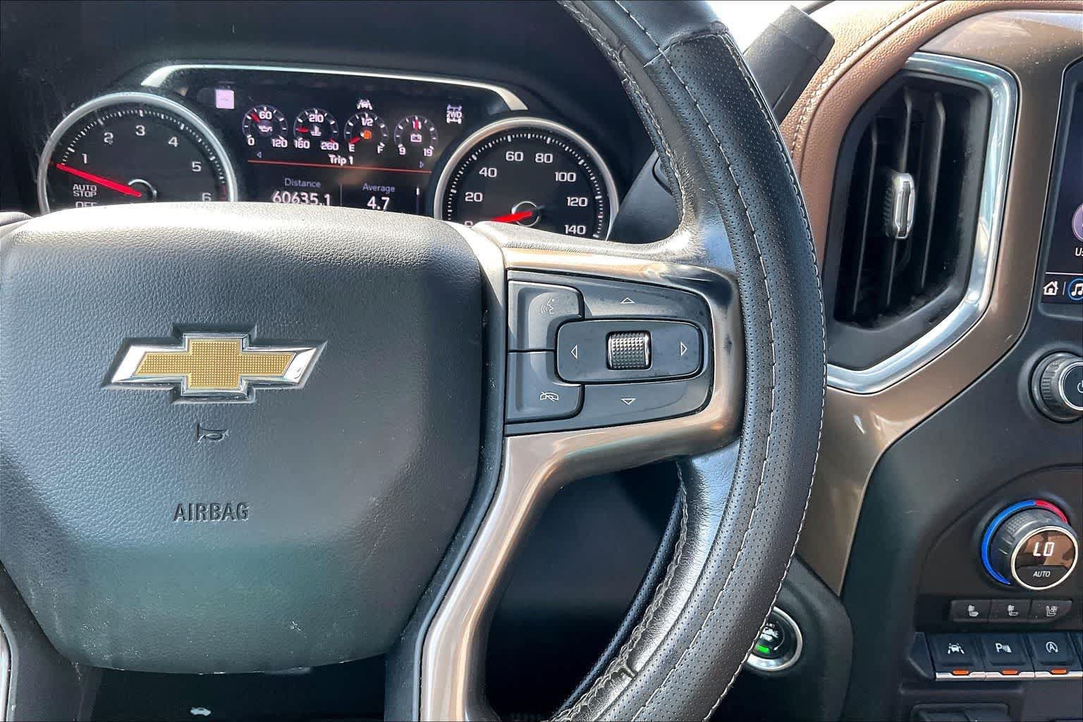 Used 2020 Chevrolet Silverado 1500 High Country w/ Technology Package AWD/4WD image 25