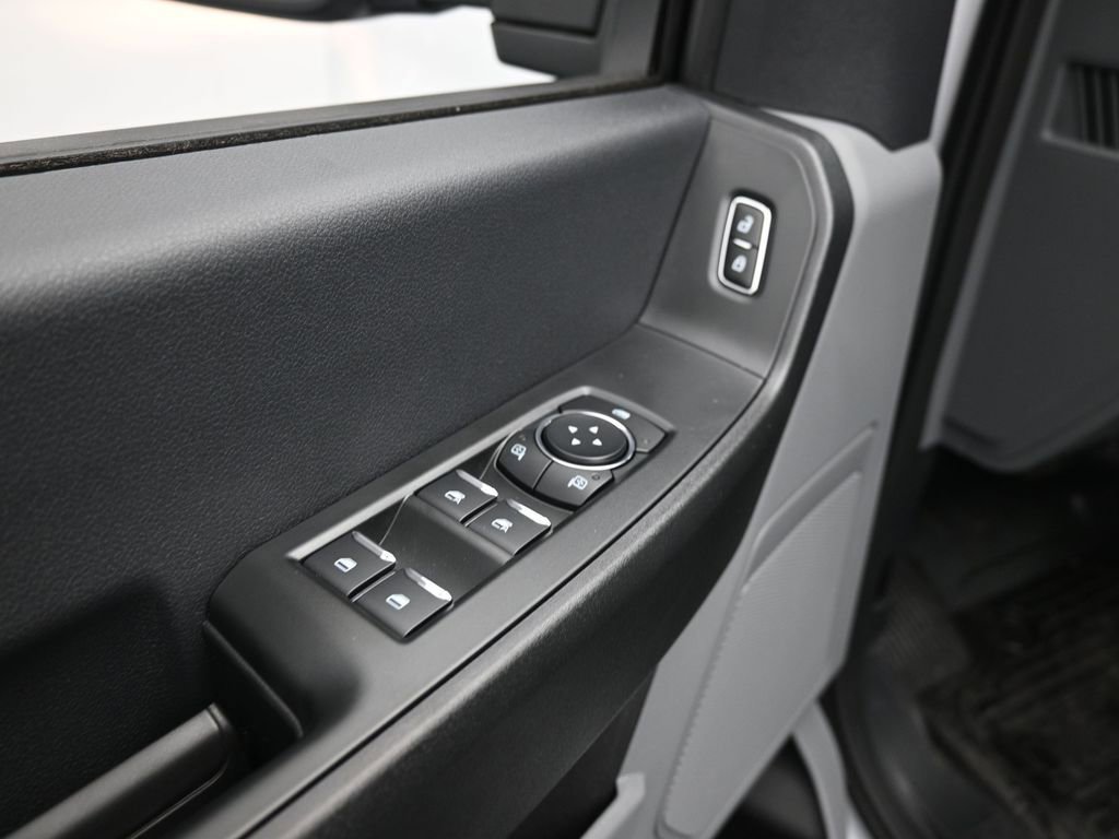 New 2026 Ford F250 XL w/ XL Chrome Package image 3