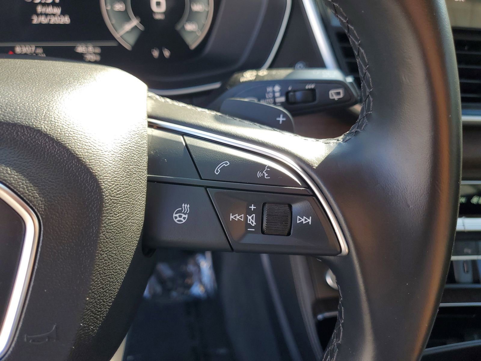 Used 2024 Audi Q5 e Premium Plus w/ Premium Plus Package image 25