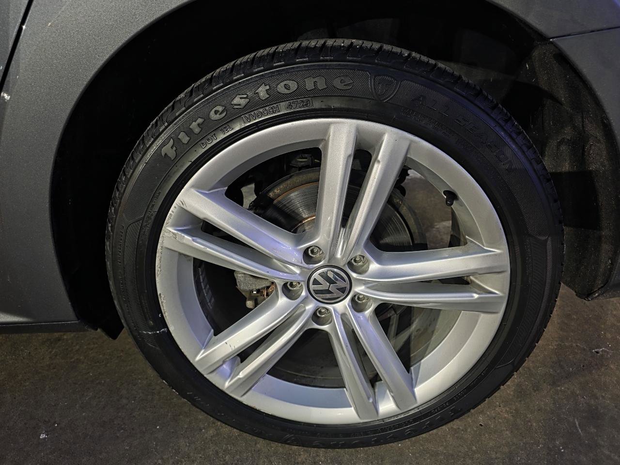 Used 2014 Volkswagen Passat TDI SE FWD image 26
