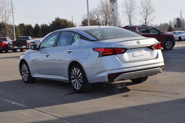 Used 2024 Nissan Altima 2.5 SV image 5