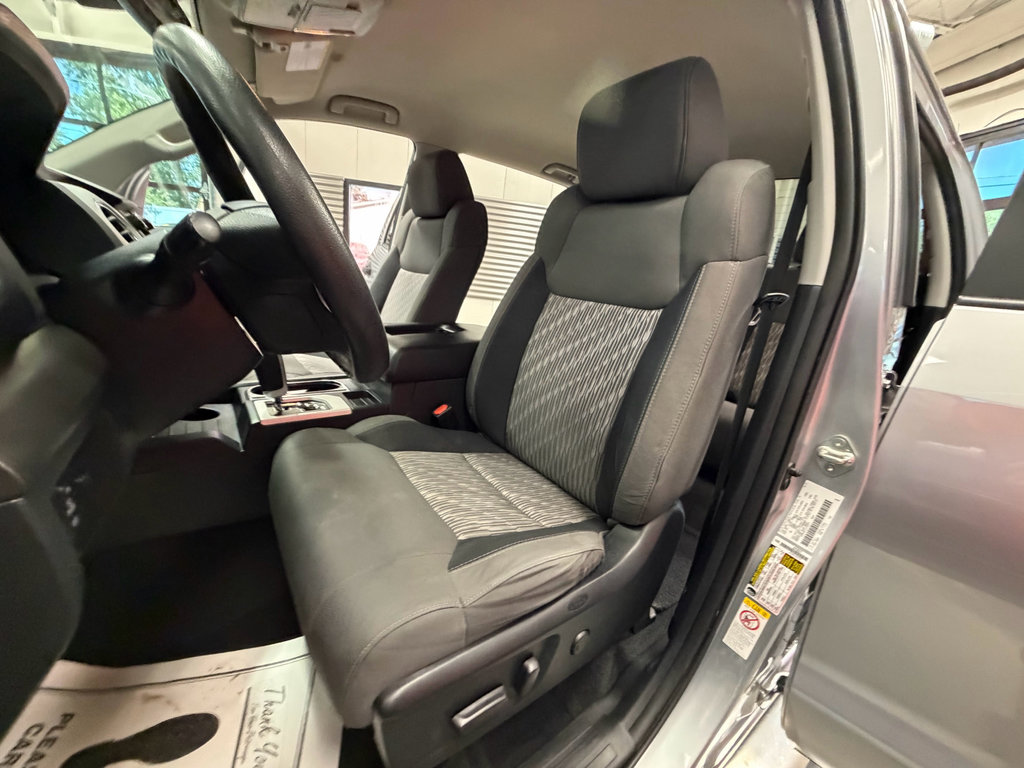 Used 2018 Toyota Tundra SR5 w/ TRD Off Road Package image 7