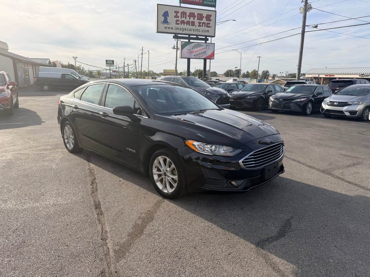 Used 2019 Ford Fusion SE image 4