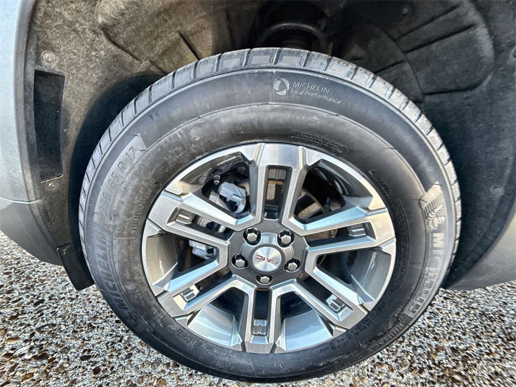 Used 2025 GMC Terrain Elevation image 30
