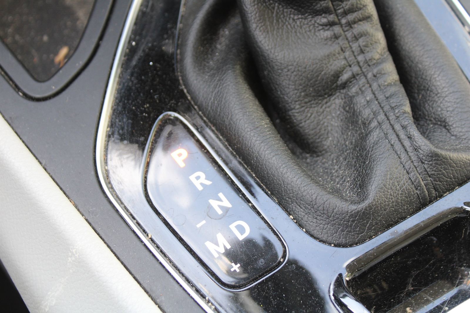 Used 2019 Jeep Cherokee Limited w/ Technology Group image 36